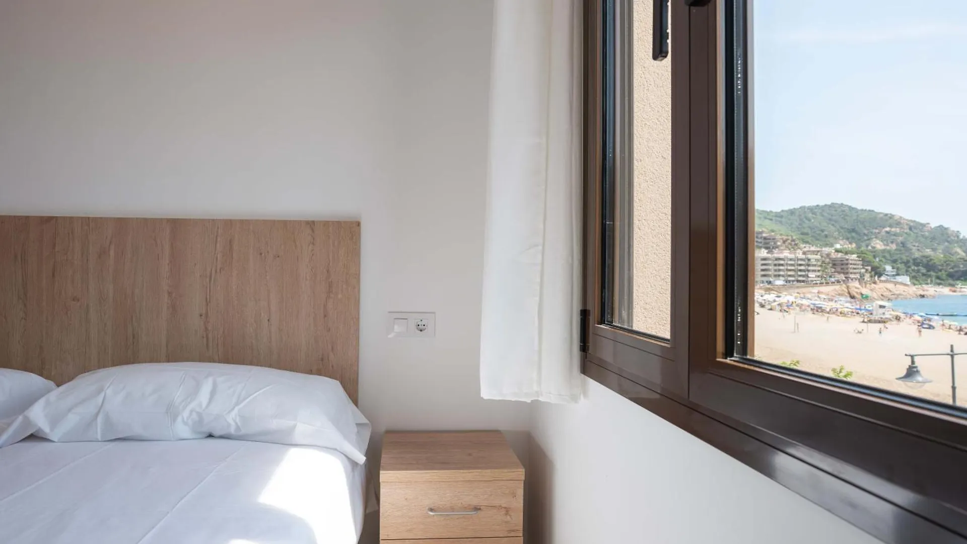 Wake Up By The Sea In Victoria Apartment 1 滨海托萨 西班牙